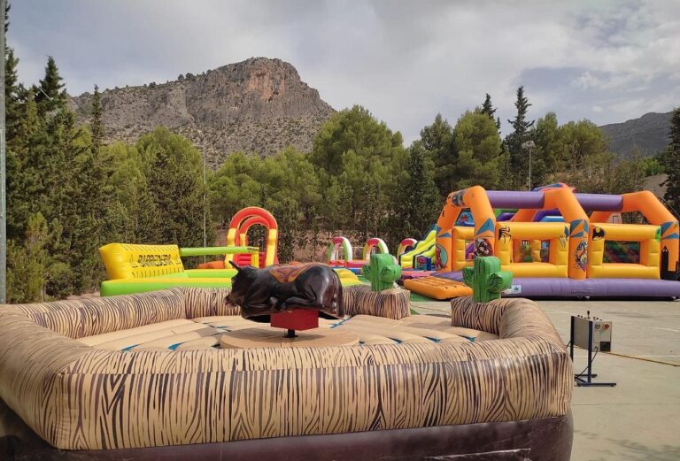 carleon eventos hinchables adultos 768x521